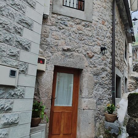Villa La Casina De Tielve De Cabrales Dentro Del Parque Nacional Picos De Europa Exterior foto