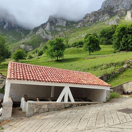 Villa La Casina De Tielve De Cabrales Dentro Del Parque Nacional Picos De Europa Exterior foto